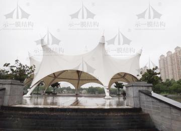 總結(jié)歸納膜結(jié)構(gòu)遮陽(yáng)雨棚的特色