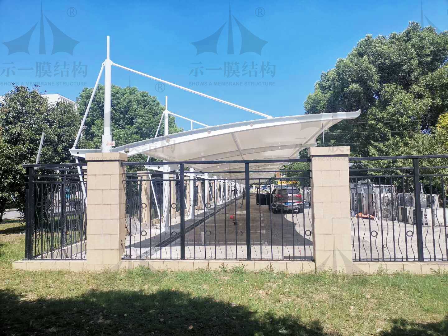 常見(jiàn)的膜結(jié)構(gòu)車(chē)棚的維護(hù)方法有哪些？